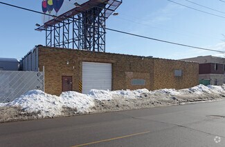 2922 N Washington Ave  