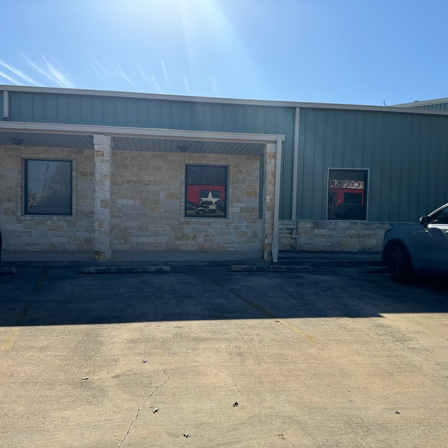 2301 10th St, Floresville, TX for Rent