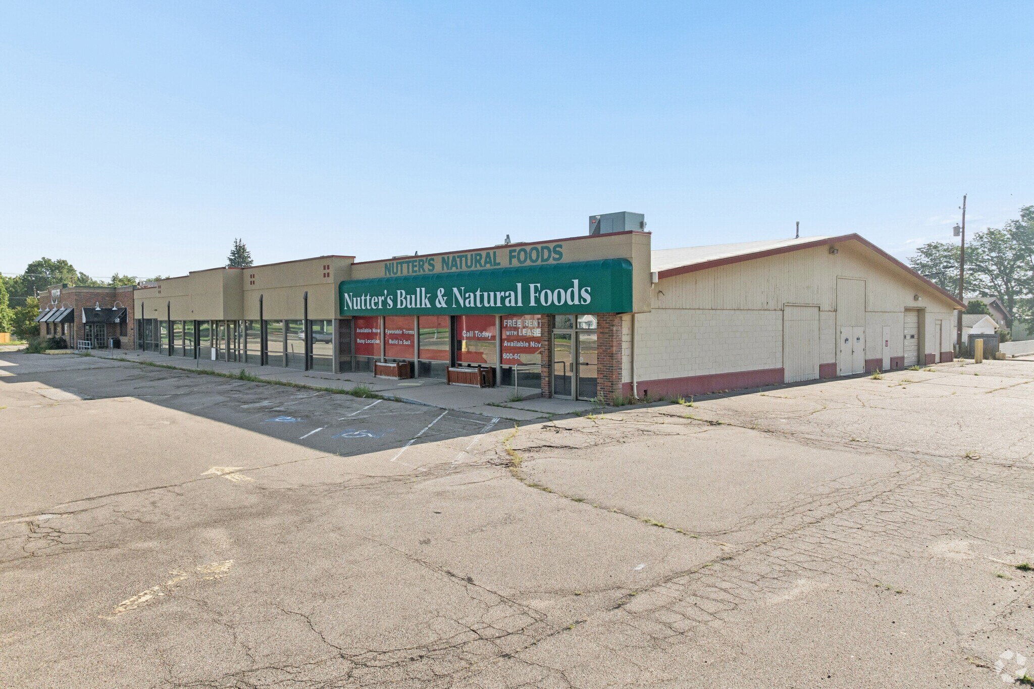 2621 5th Ave, Scottsbluff, NE for Sale