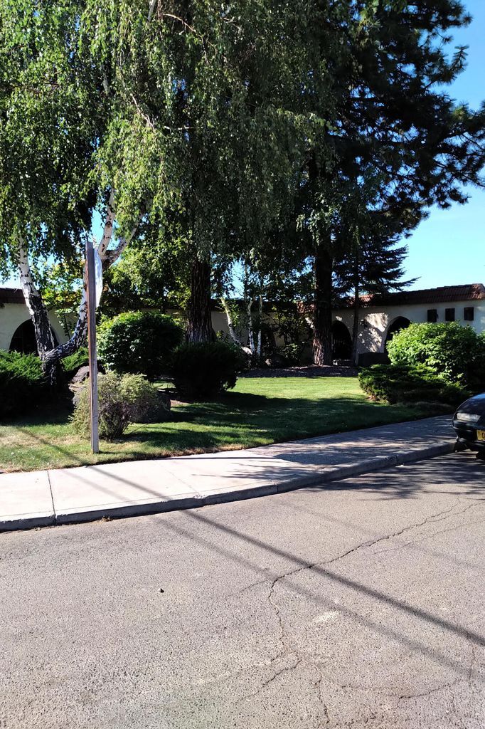 1627 NE 3rd St, Bend, OR for Sale