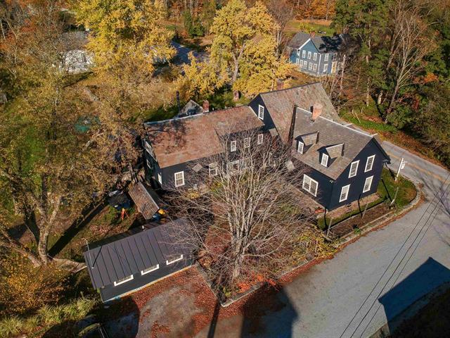 95 Middletown Rd, South Londonderry, VT for Sale