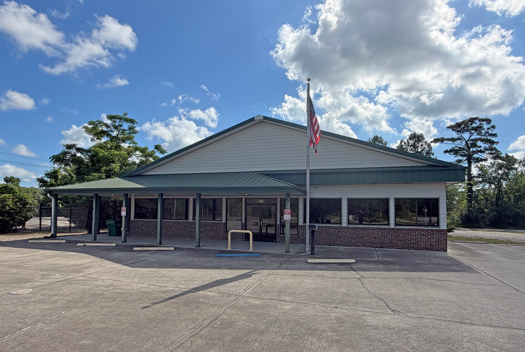1413 S Fraser St, Georgetown, SC for Rent