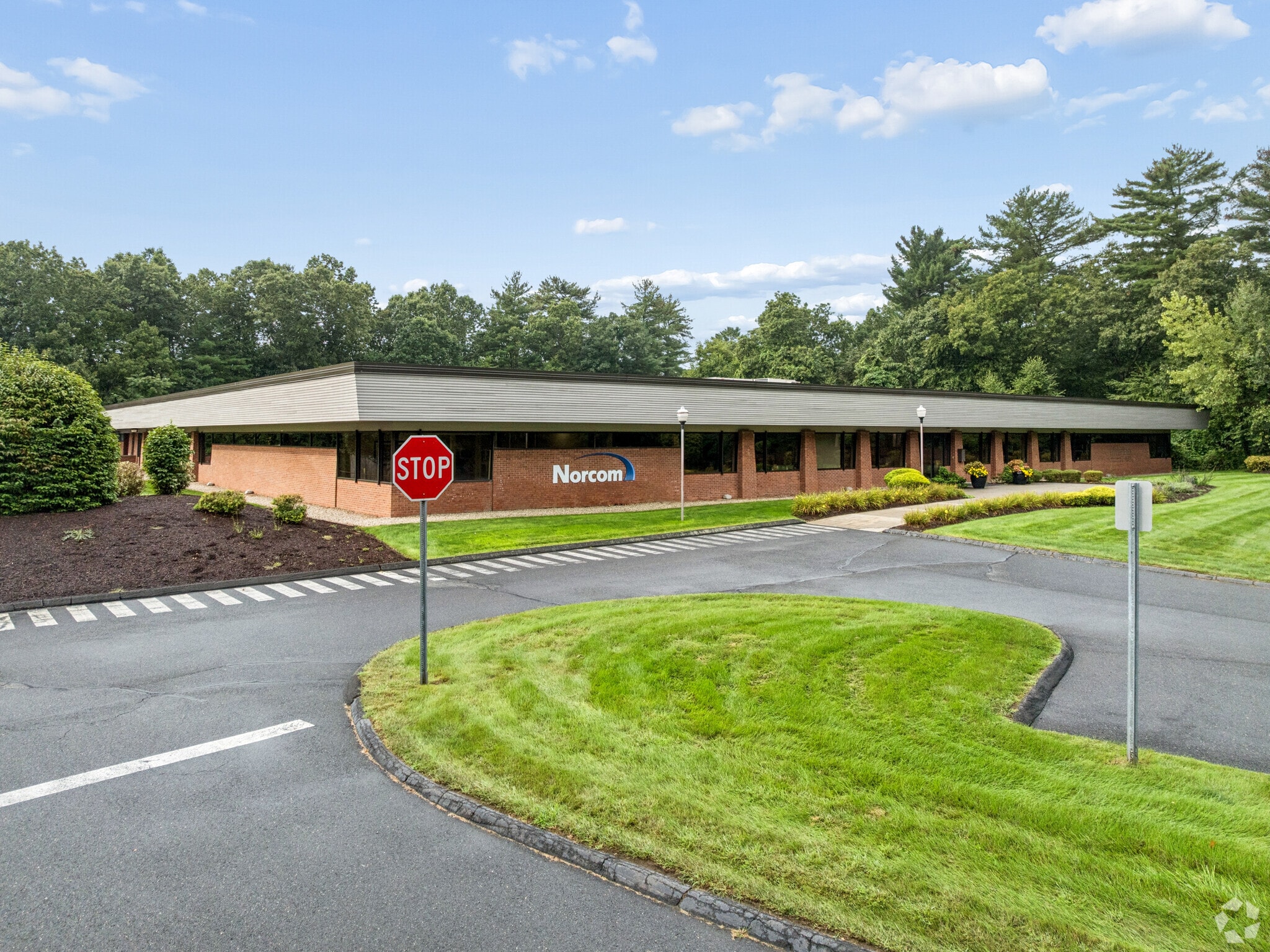 38 Security Dr, Avon, CT for Rent