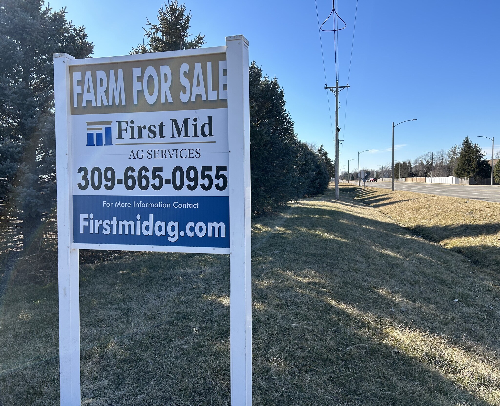 3311 Ireland Grove rd, Bloomington, IL for Sale