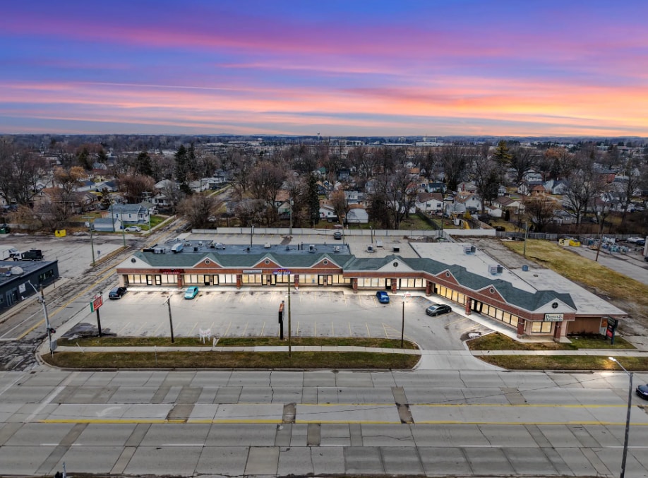 1052-1072 W Huron St, Waterford, MI for Rent