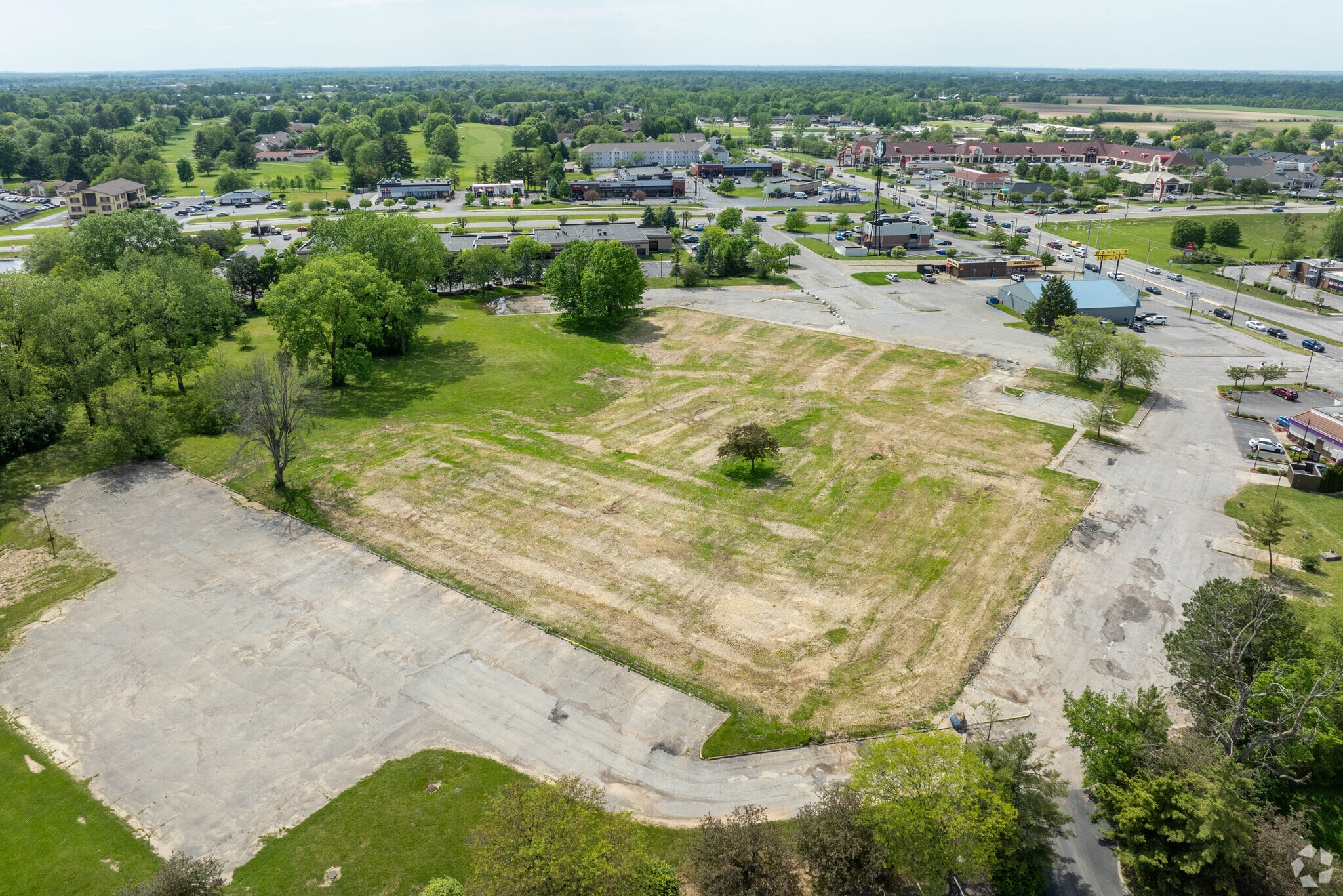 1117 E Main St, Greenwood, IN for Sale