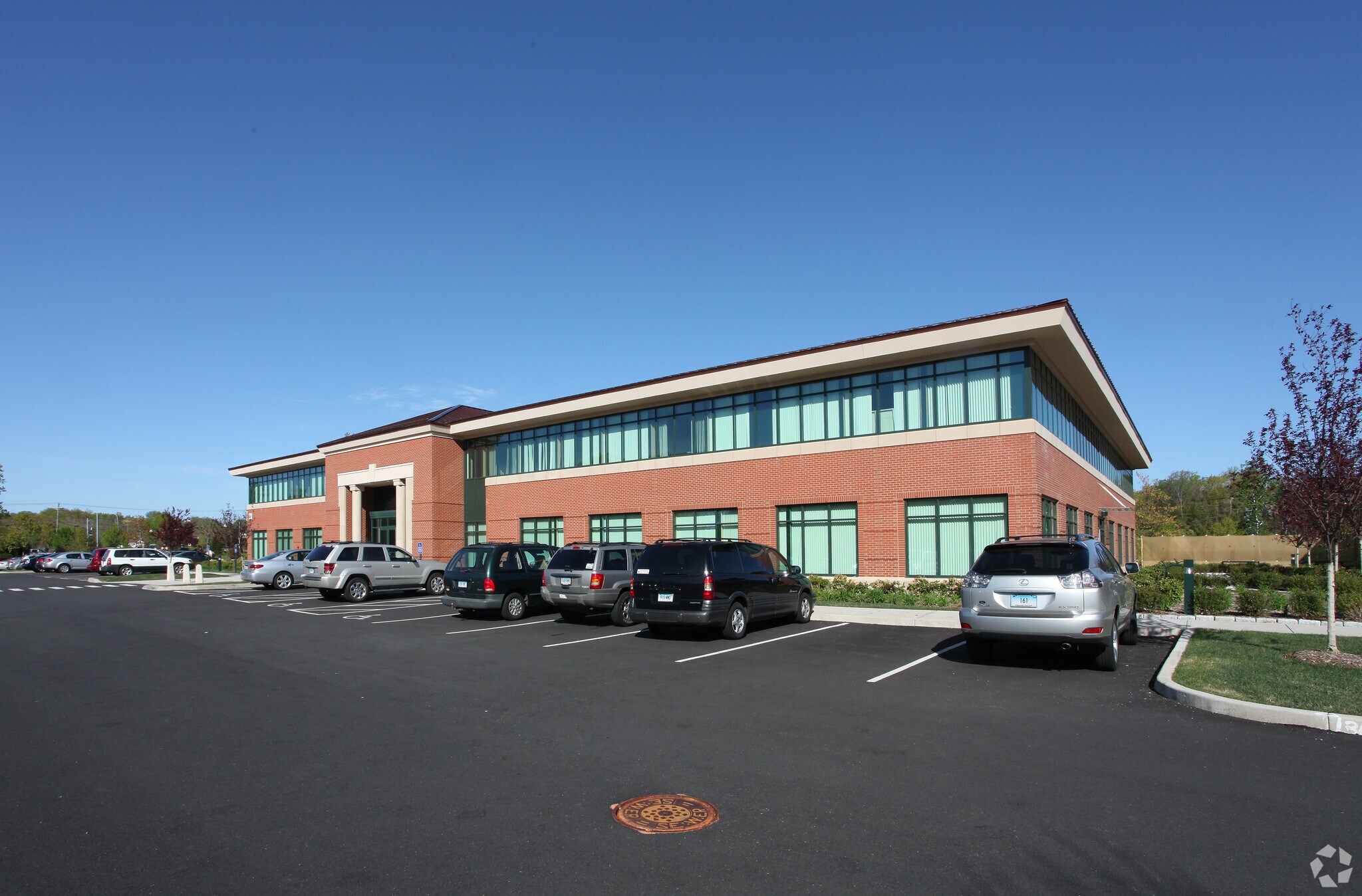 21 South Rd Farmington, CT 06032 Office Property for Lease on
