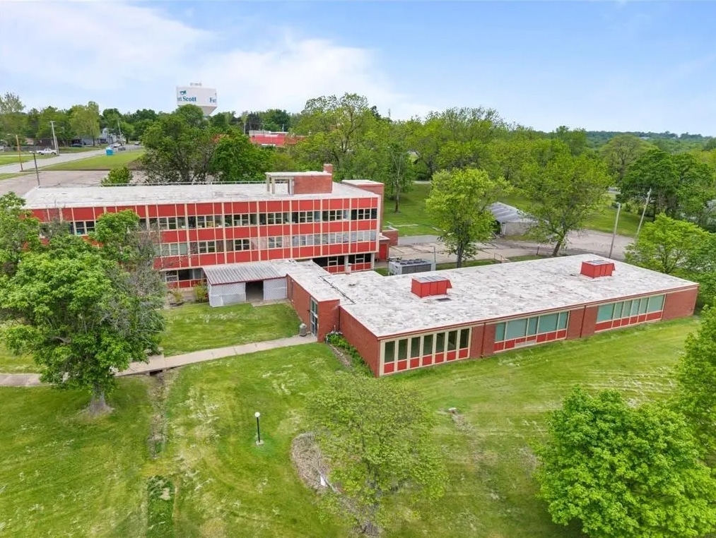810 Burke St, Fort Scott, KS for Sale