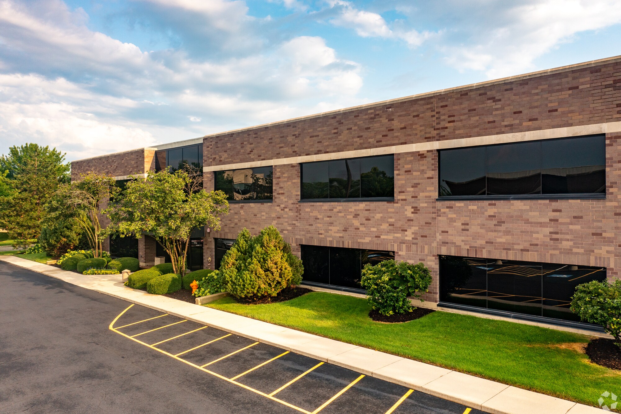 1770 Park St, Naperville, IL for Sale