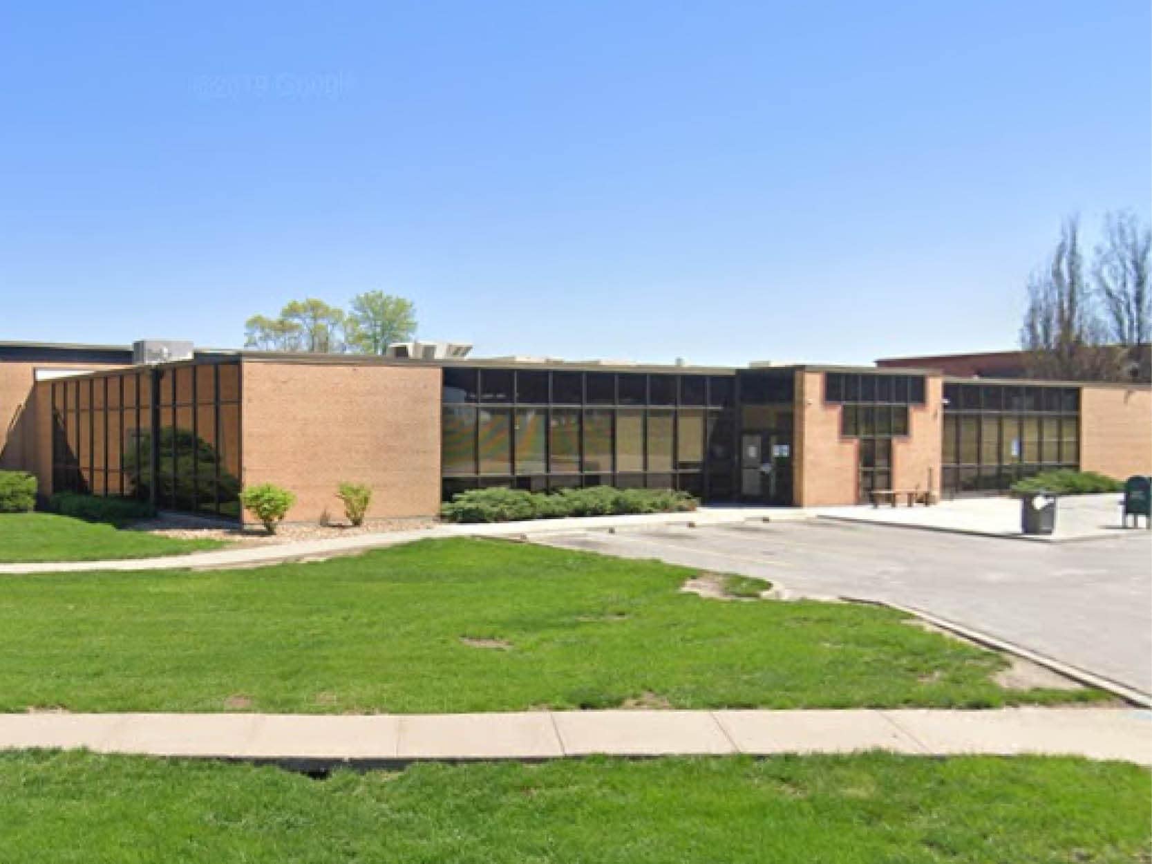 8915 Lenexa Dr, Lenexa, KS for Sale
