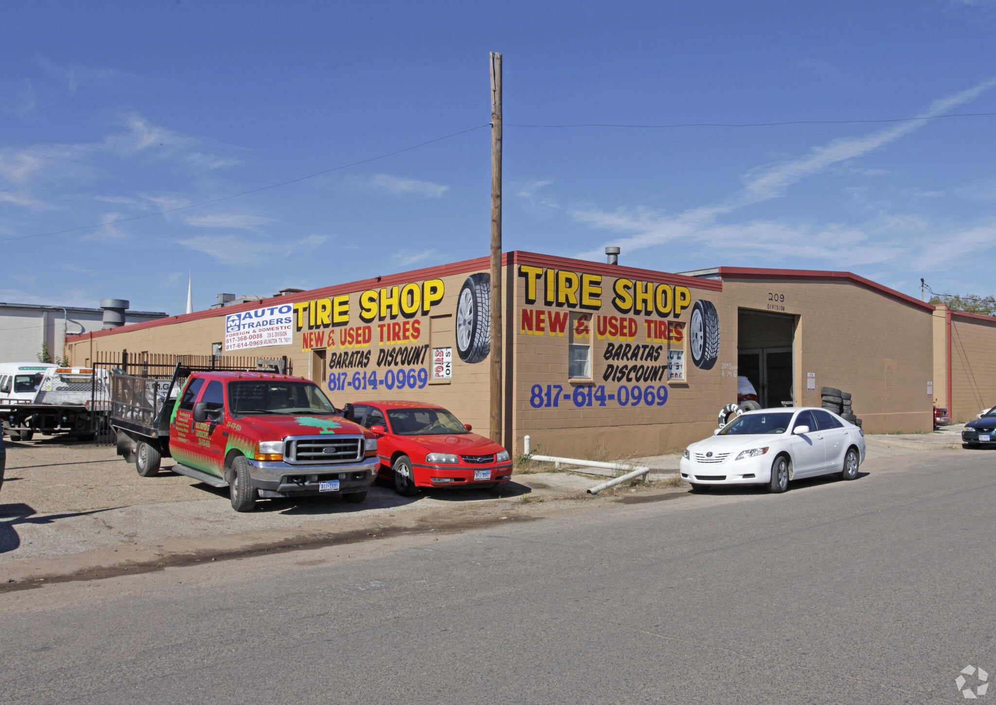 209 E Division St, Arlington, TX for Rent