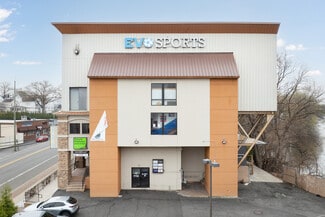 Garfield, NJ Freestanding - 517 River Dr Garfield, NJ Freestanding - 517 River Dr