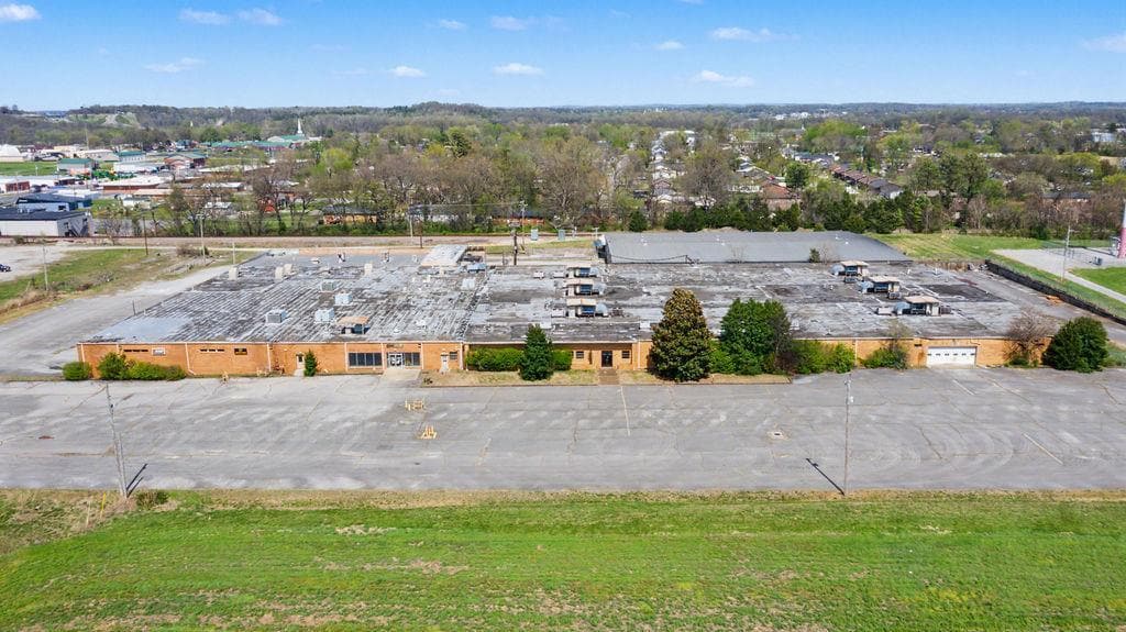 1121 Skyline Dr, Hopkinsville, KY for Sale