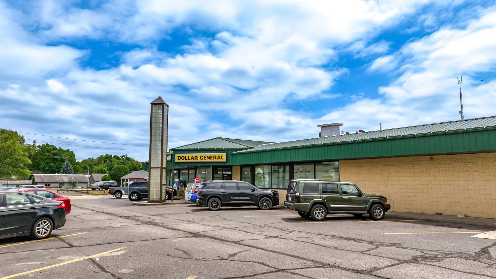 211 N Wayne St, Angola, IN for Rent