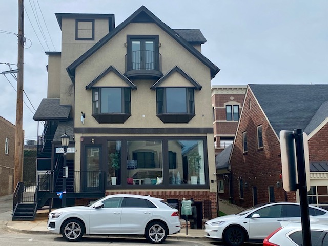 18 W 1st St, Hinsdale, IL for Sale