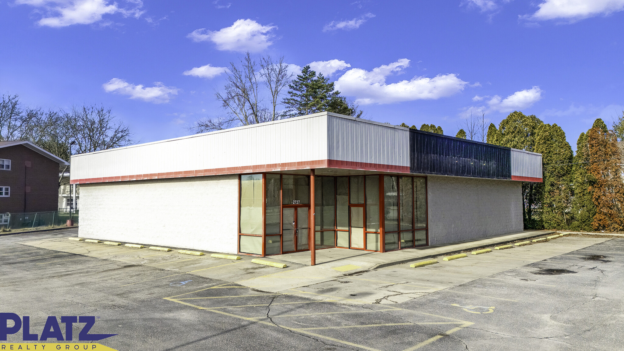 2727 Parkman Rd, Warren, OH for Sale