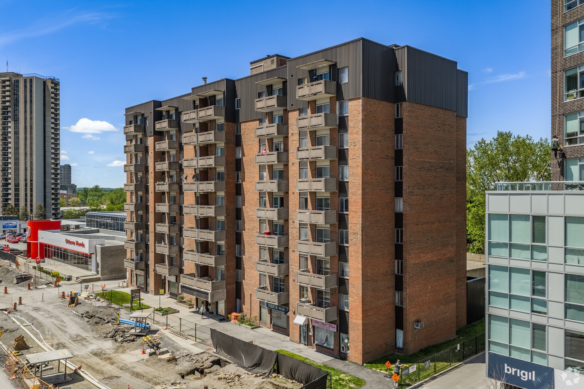 945 Richmond Rd, Ottawa, ON for Rent