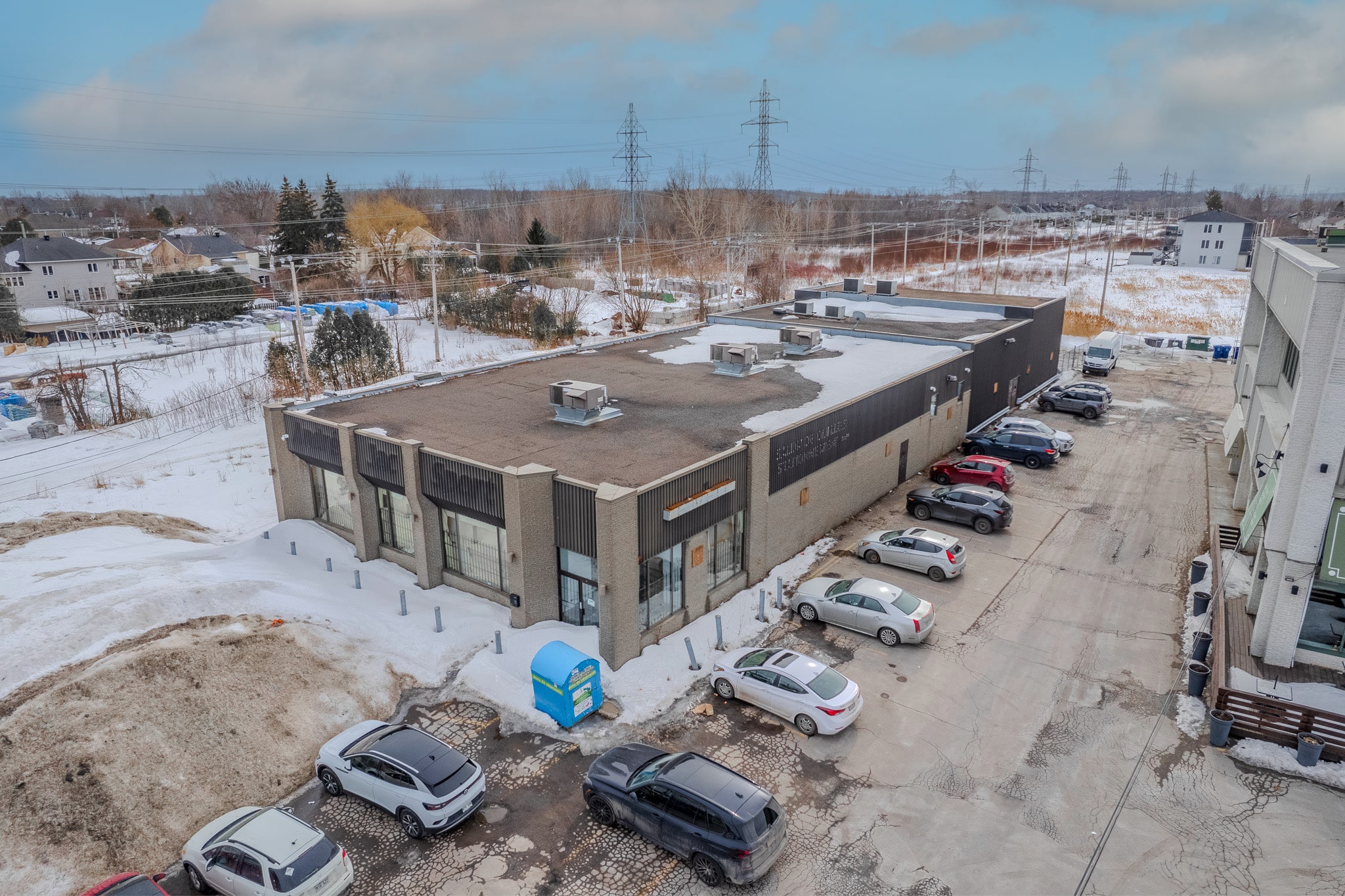 5520 Boul des Laurentides, Laval, QC for Rent