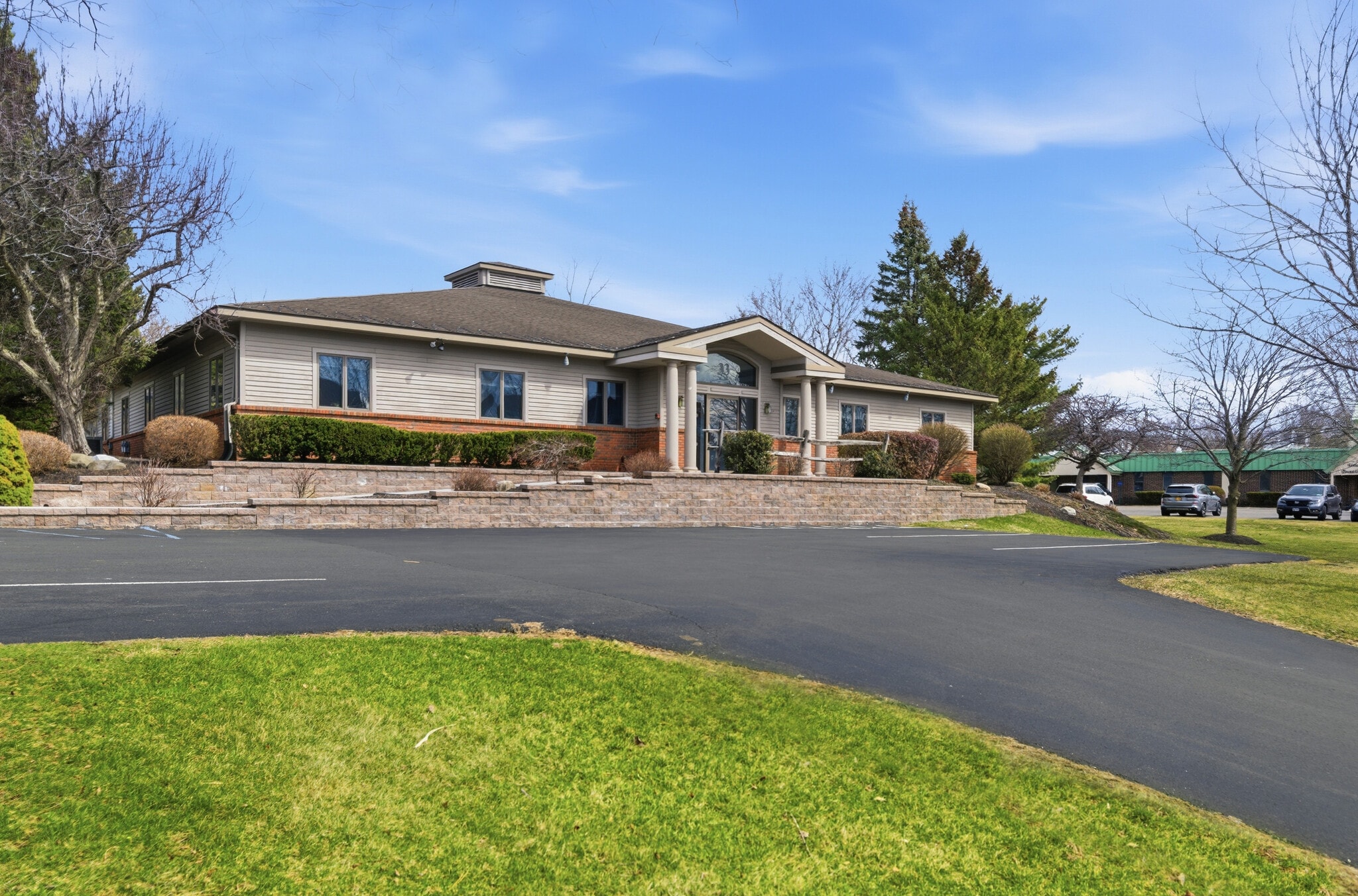 33 Century Hill Dr, Latham, NY for Sale