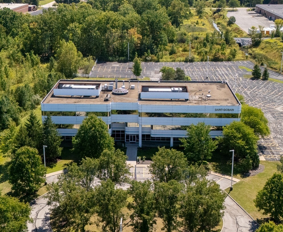 31500 Solon Rd, Solon, OH for Rent