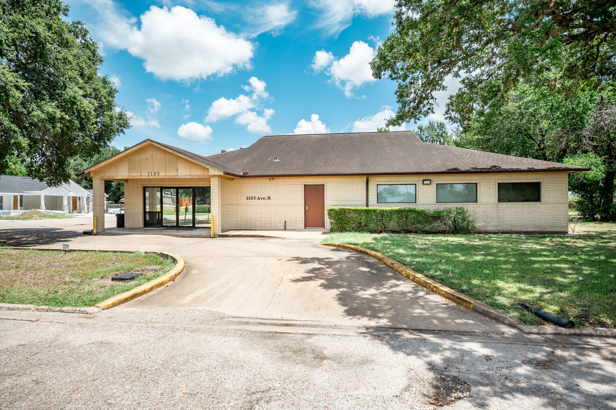 1105 Avenue H, Bay City, TX for Rent