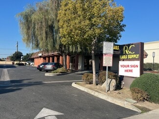 Visalia, CA Retail - 1725 S Mooney Blvd