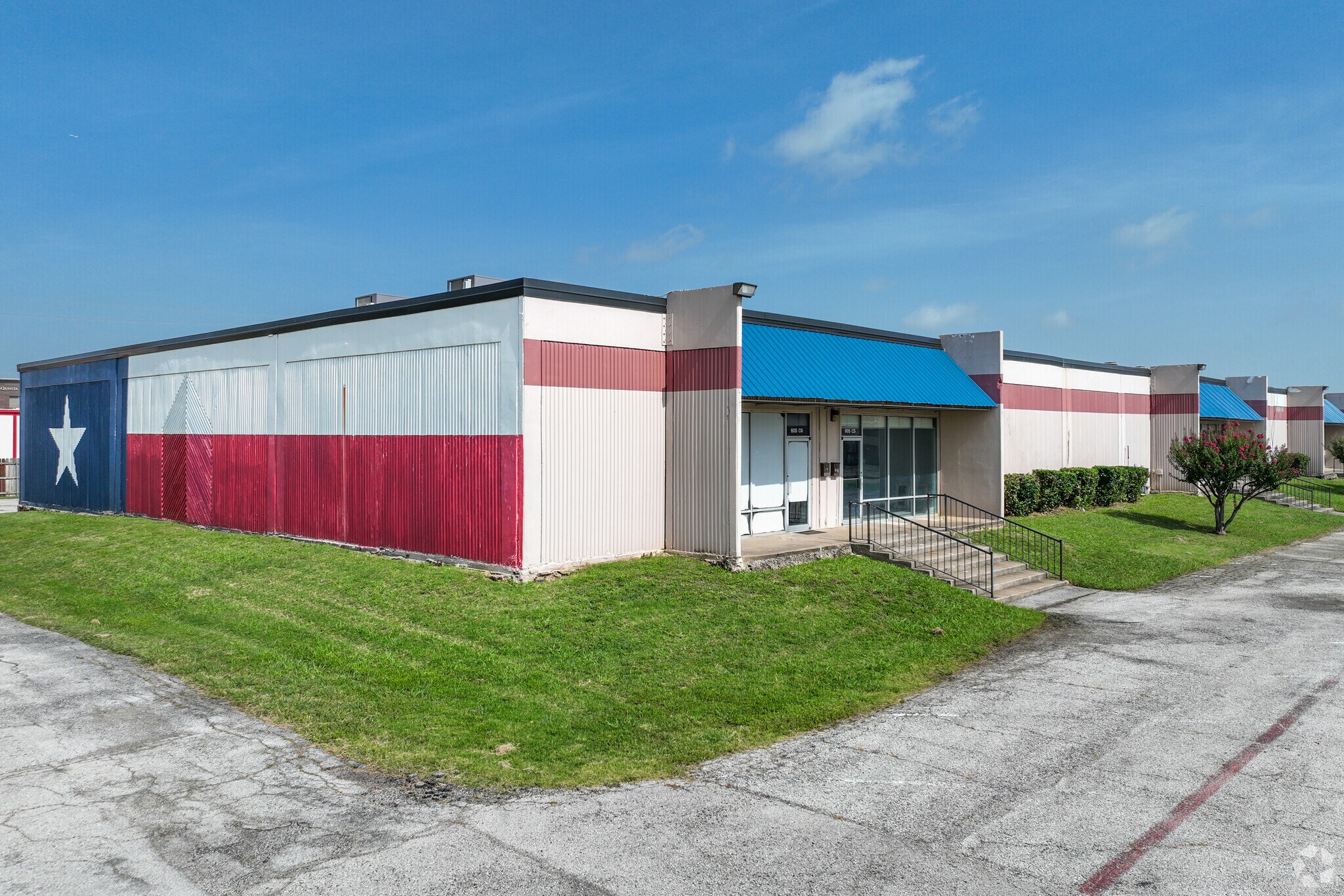 605 E Palace Pky, Grand Prairie, TX for Rent