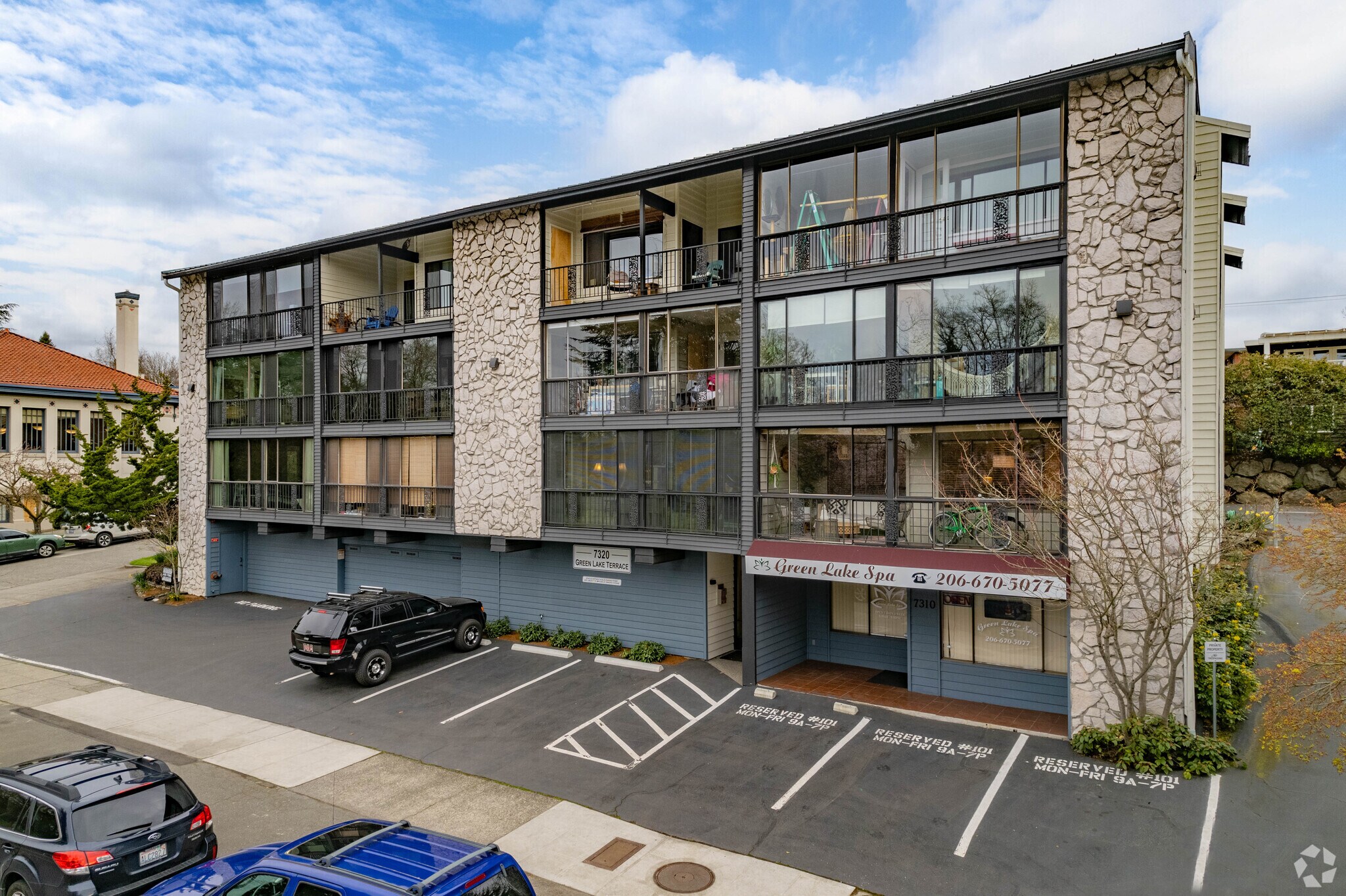 7310-7320 E Green Lake Dr N, Seattle, WA for Sale