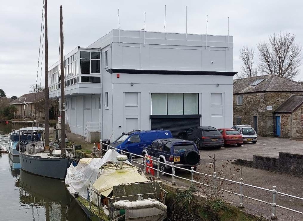 Town Quay, Truro, CON for Rent