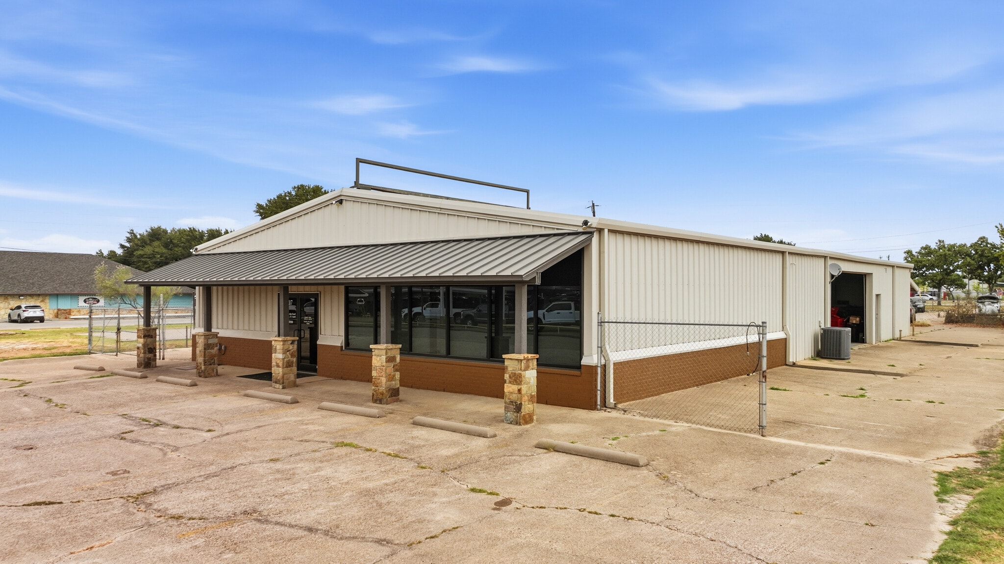 207 Eastridge Rd, Granbury, TX for Sale