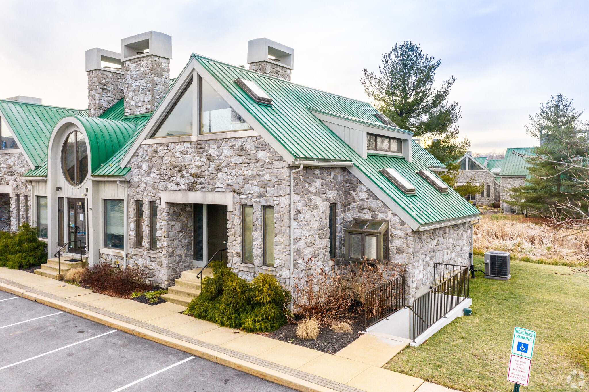 124 John Robert Thomas Dr, Exton, PA for Rent