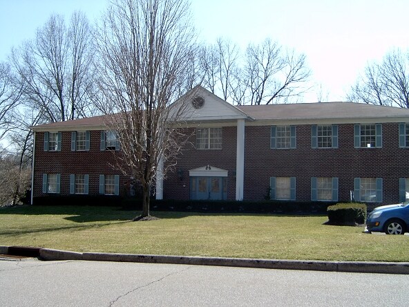 1-8 Manor Dr, Hampton, NJ for Rent