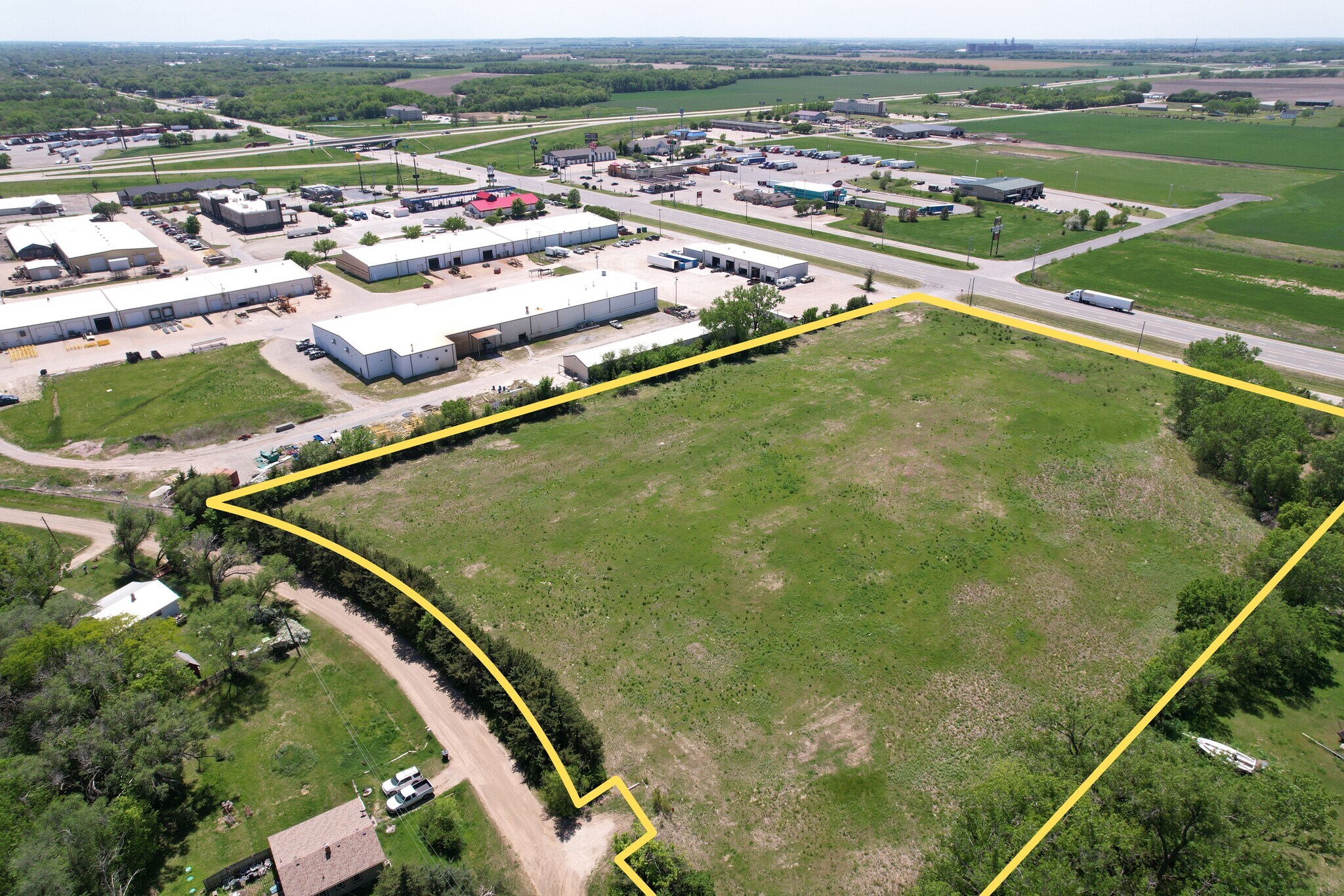 2410 N 9th St, Salina, KS for Sale