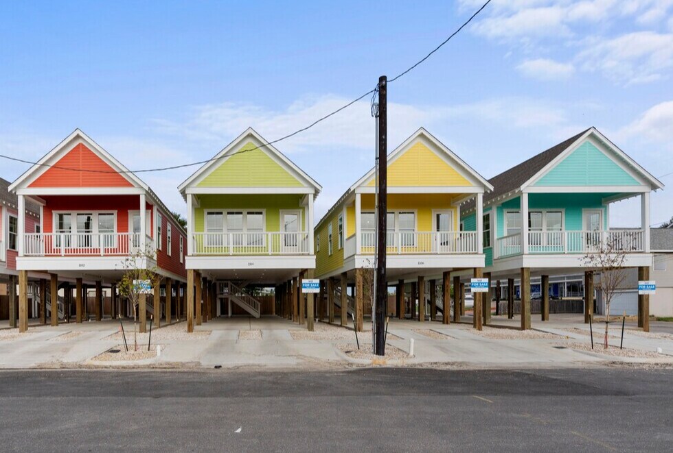 1102 62nd St, Galveston, TX for Sale