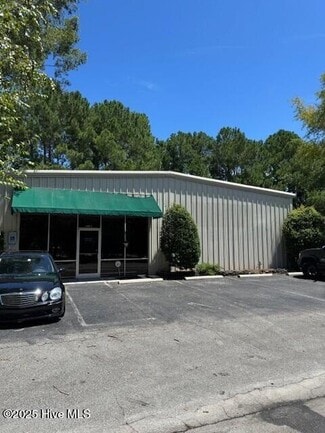 Wilmington, NC Freestanding - 6608 Windmill Way