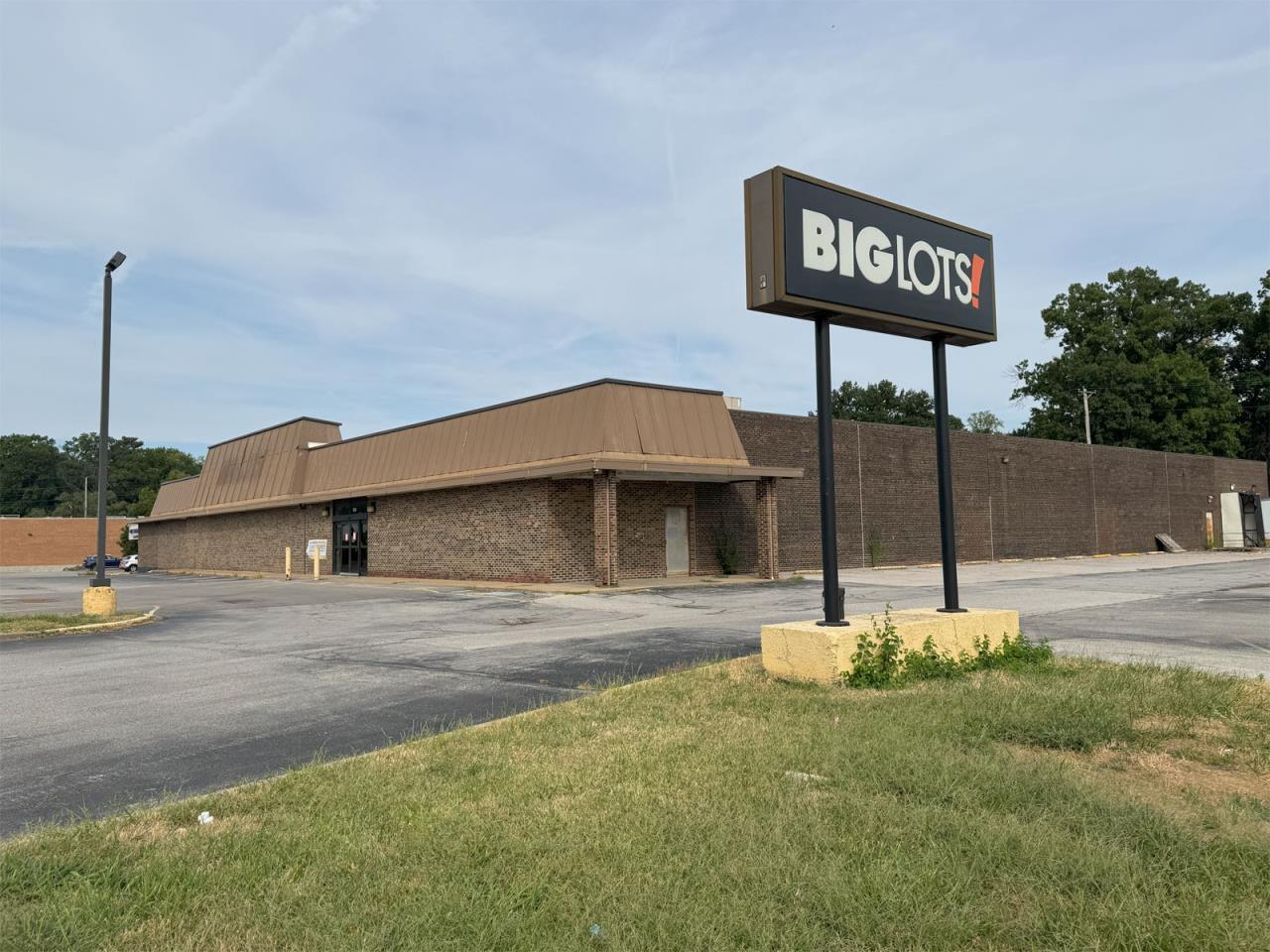 8563 Watson Rd, Saint Louis, MO for Sale