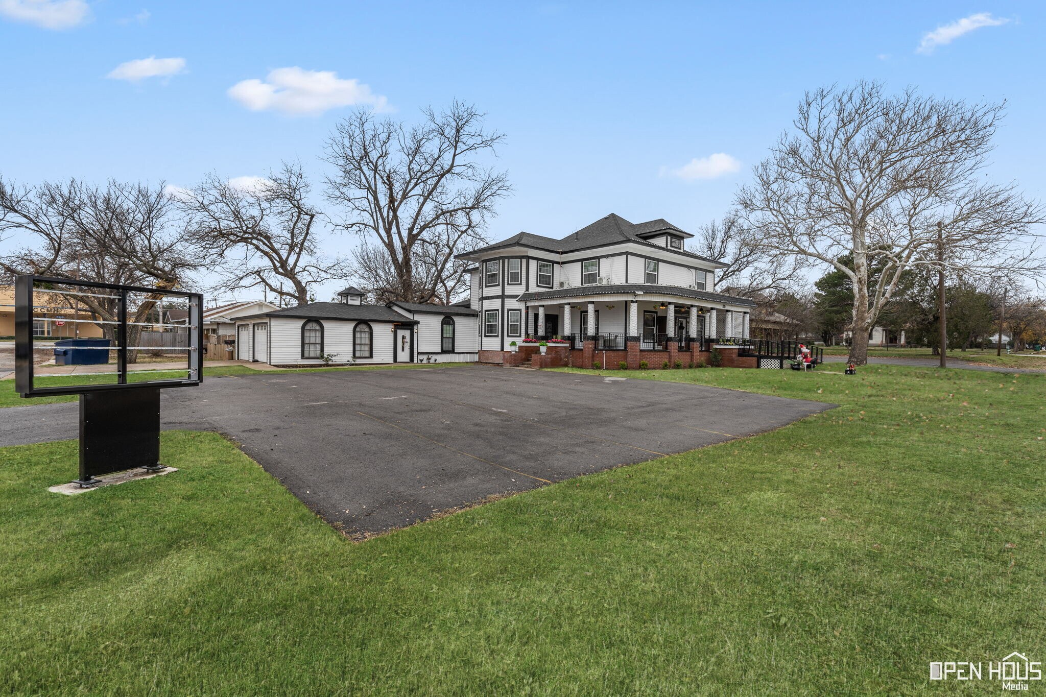 405 W Gilbert St, Henrietta, TX for Sale