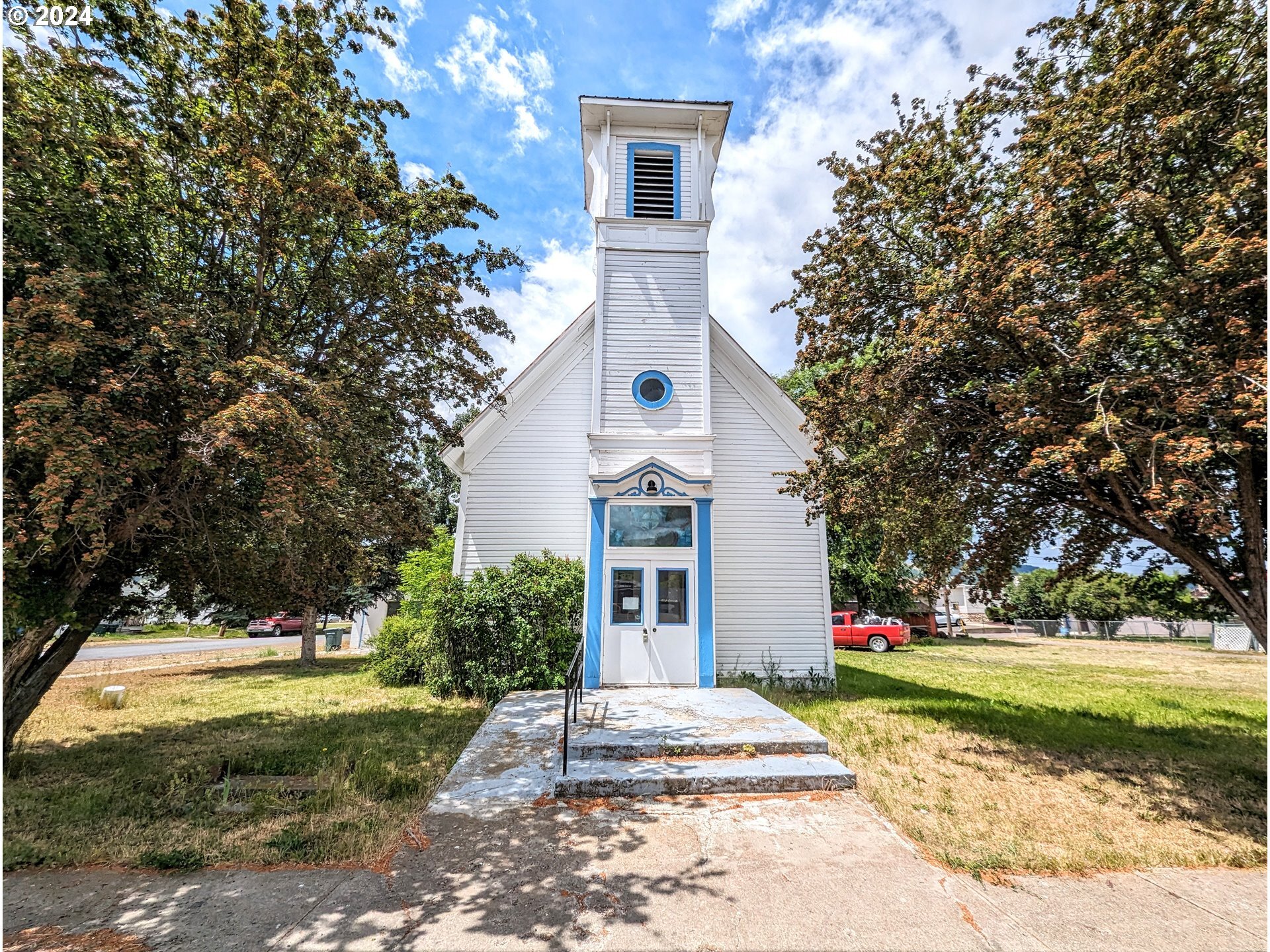 190 7th St, Elgin, OR for Sale