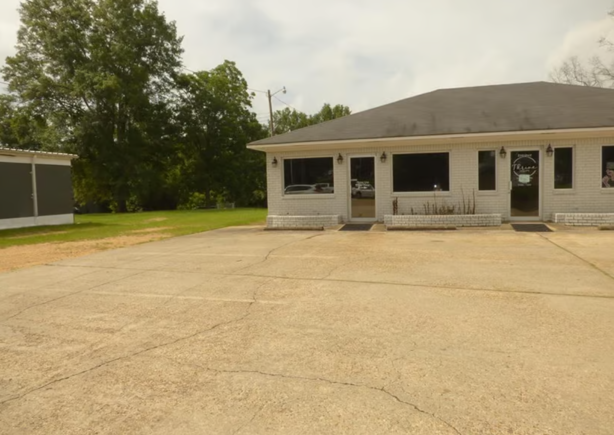 701 Robb St, Summit, MS for Rent