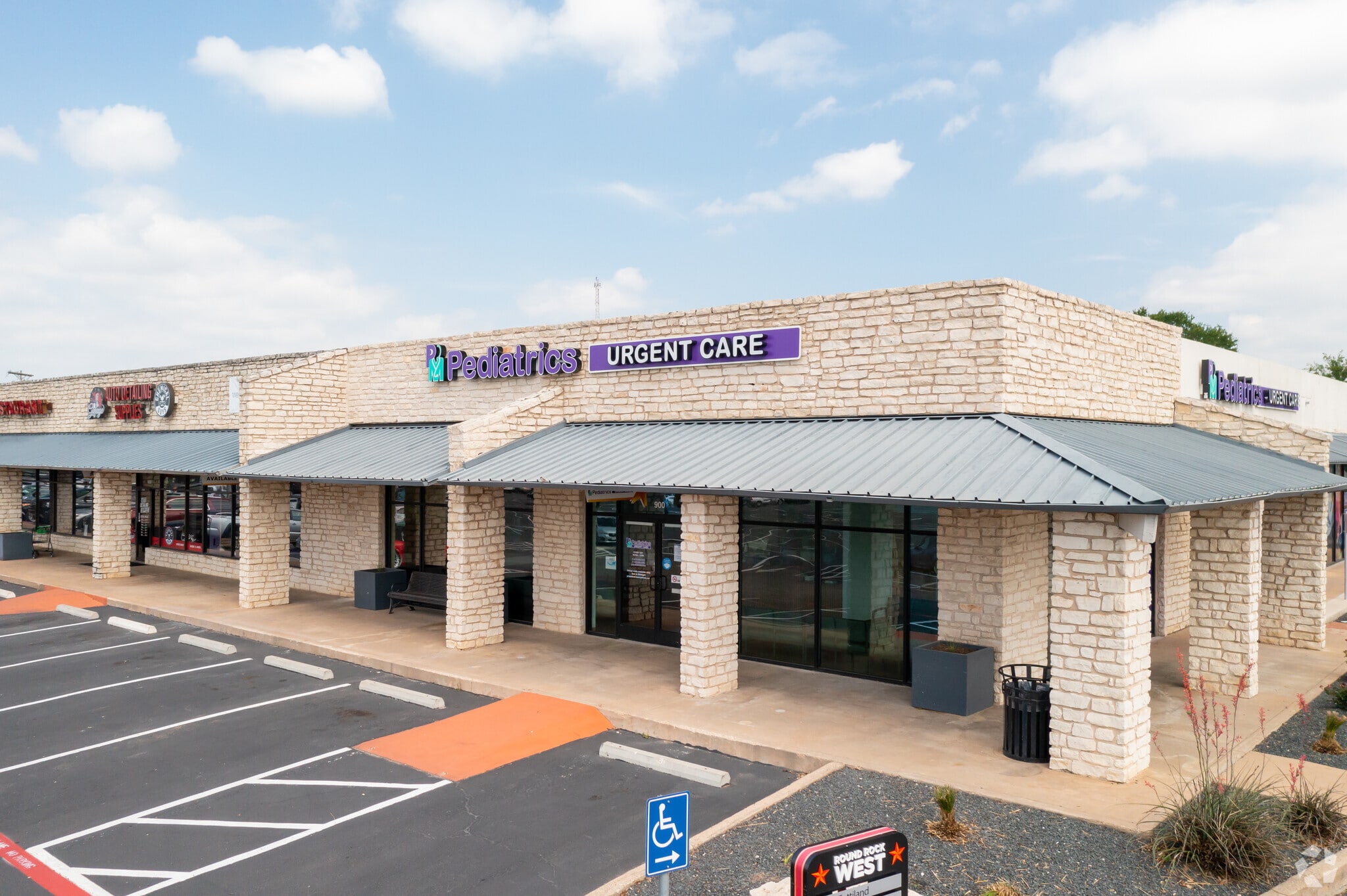 1100-1208 N IH-35, Round Rock, TX for Rent