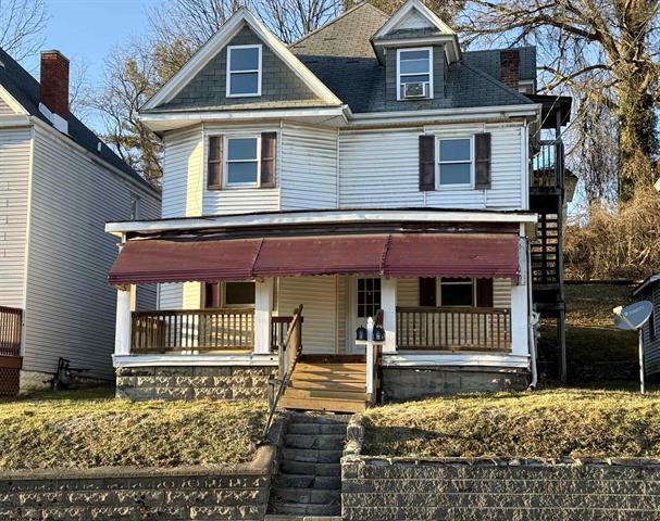 1005 Locust Ave, Fairmont, WV for Sale