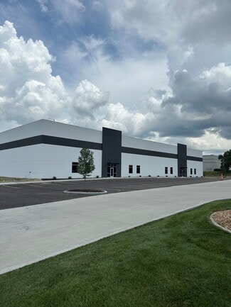 Saint Charles, MO Warehouse - 500-550 Corporate Hills Dr