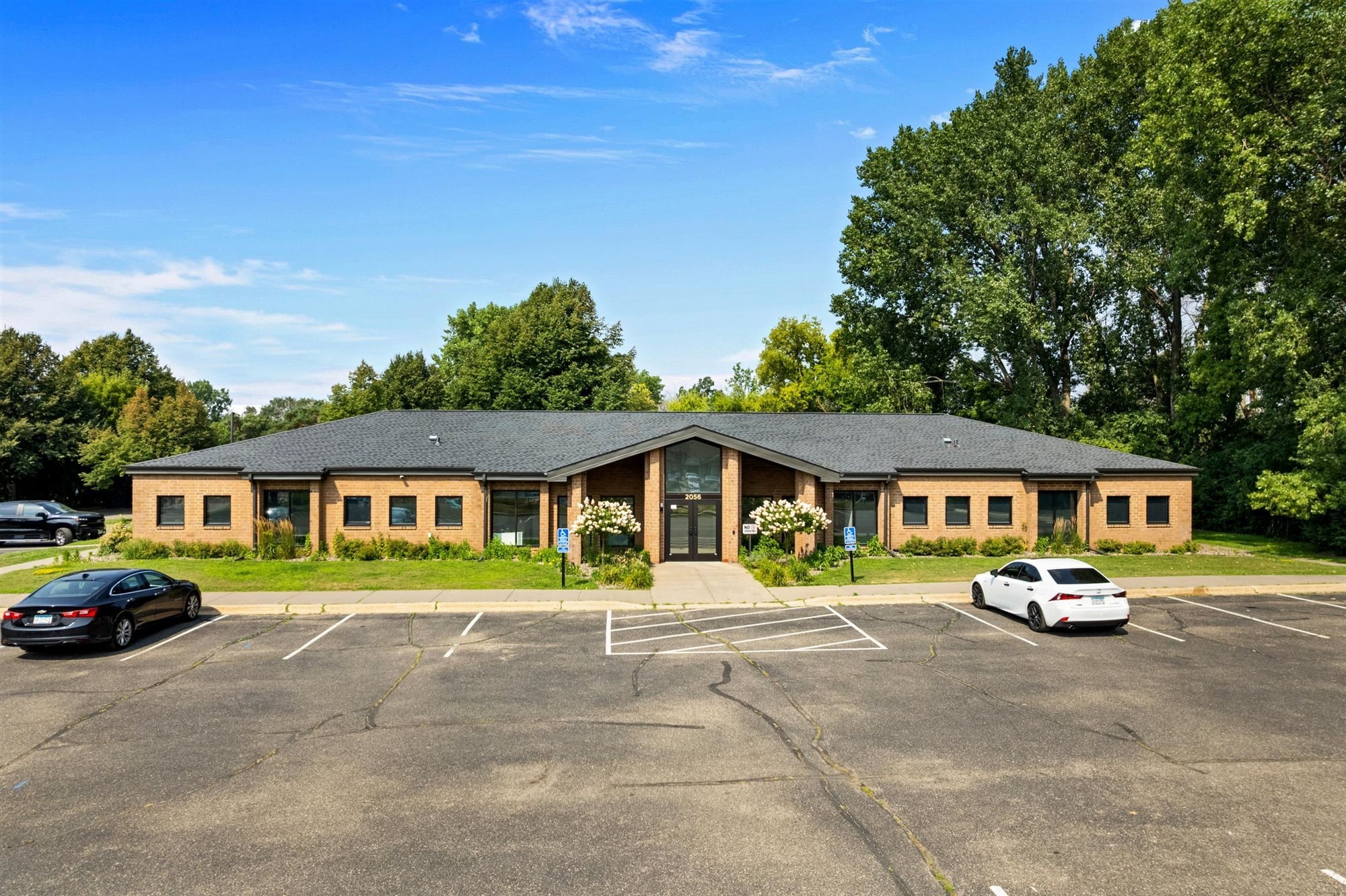 2056 Woodlane Dr, Woodbury, MN for Sale