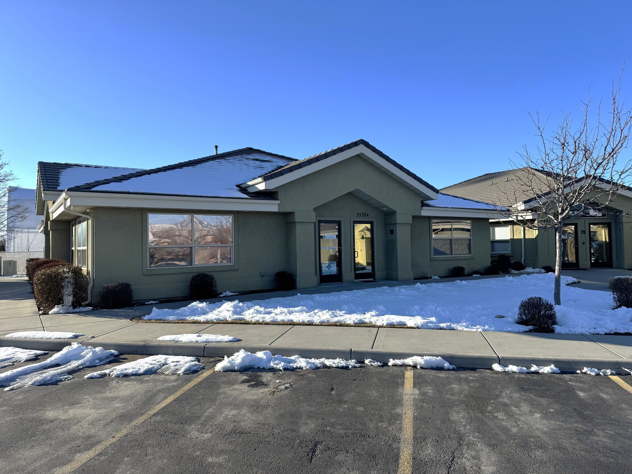 5537 N Glenwood St, Garden City, ID for Sale