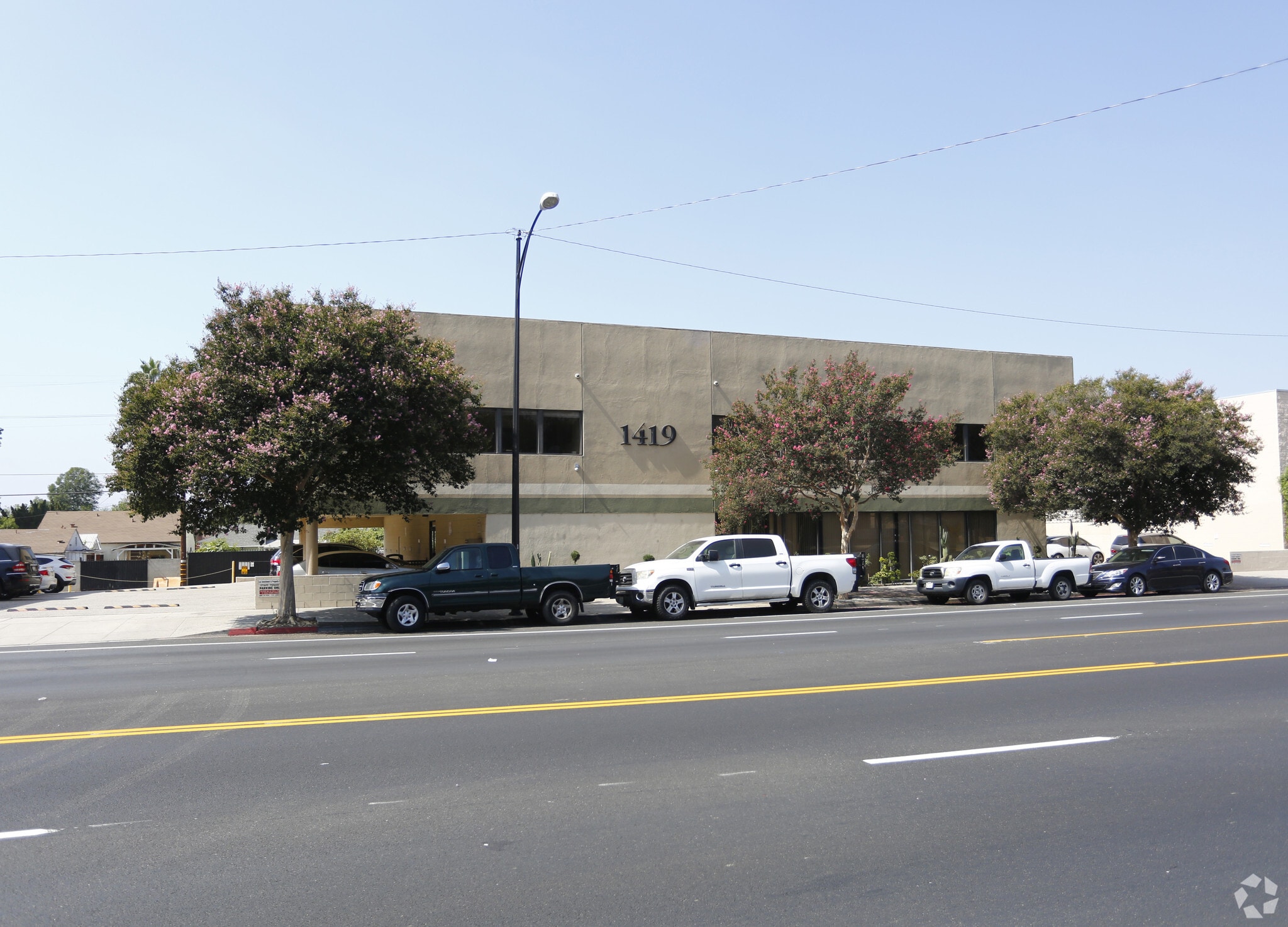 1419 N San Fernando Blvd, Burbank, CA for Rent