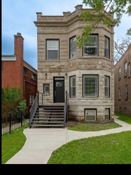 35 N Mayfield Ave, Chicago, IL for Sale