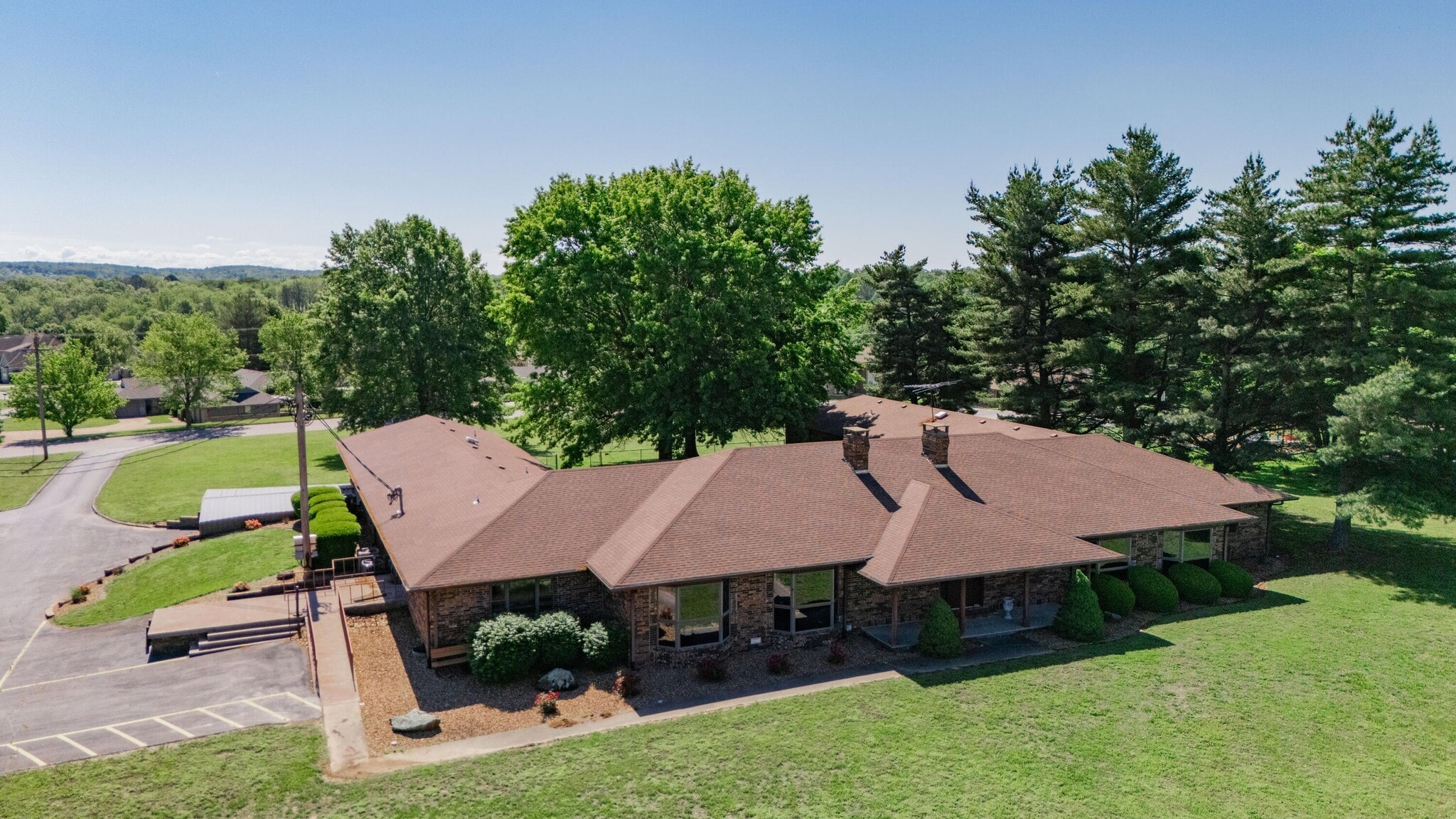 807 N Briarwood Dr, Bolivar, MO for Sale