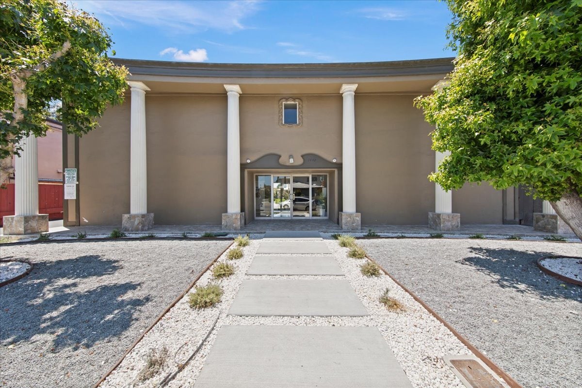 1442 Gordon St, Redwood City, CA for Sale