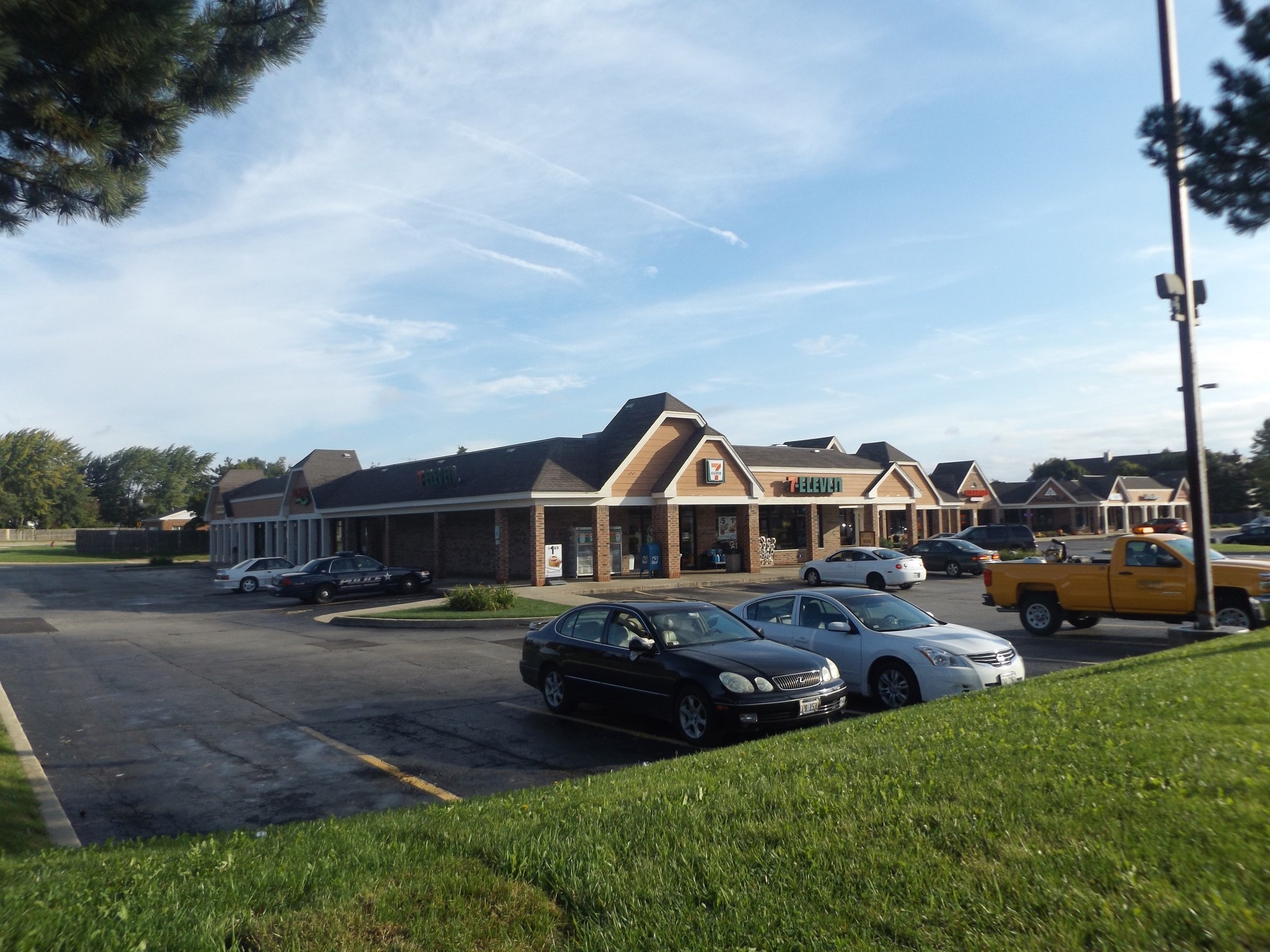 1410-1530 Hintz Rd, Arlington Heights, IL for Rent