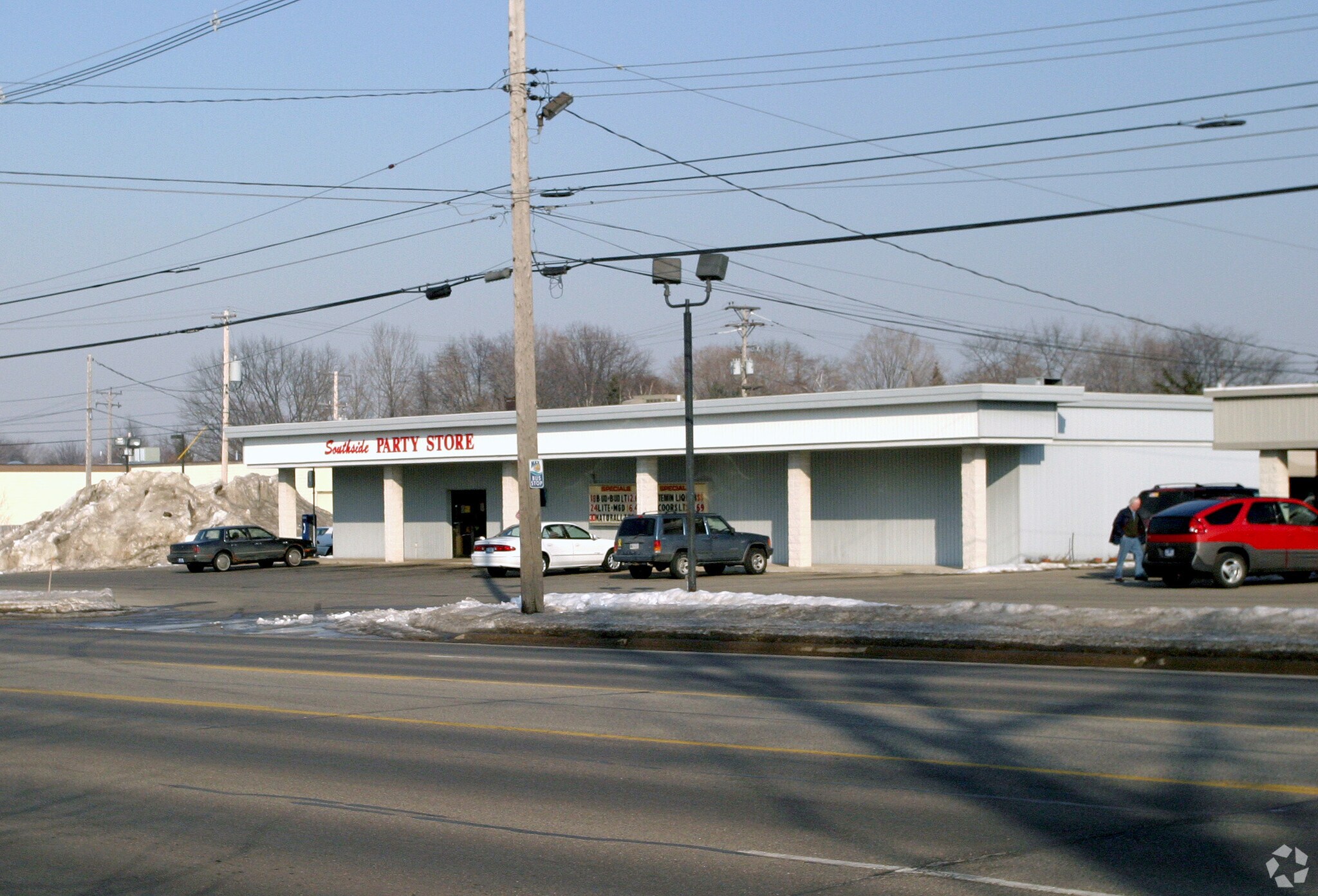 877 Washington Ave, Holland, MI for Sale